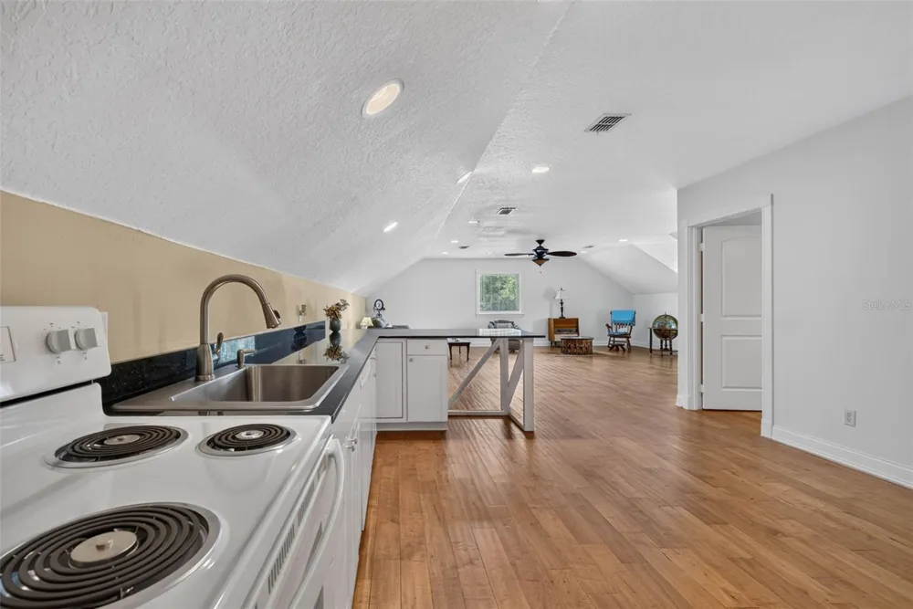 13342 W LAKE YALE ROAD Umatilla, FL 32784