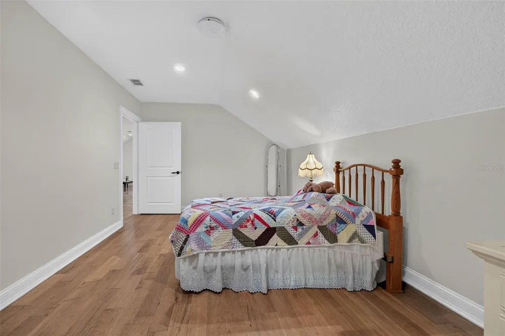 13342 W LAKE YALE ROAD Umatilla, FL 32784