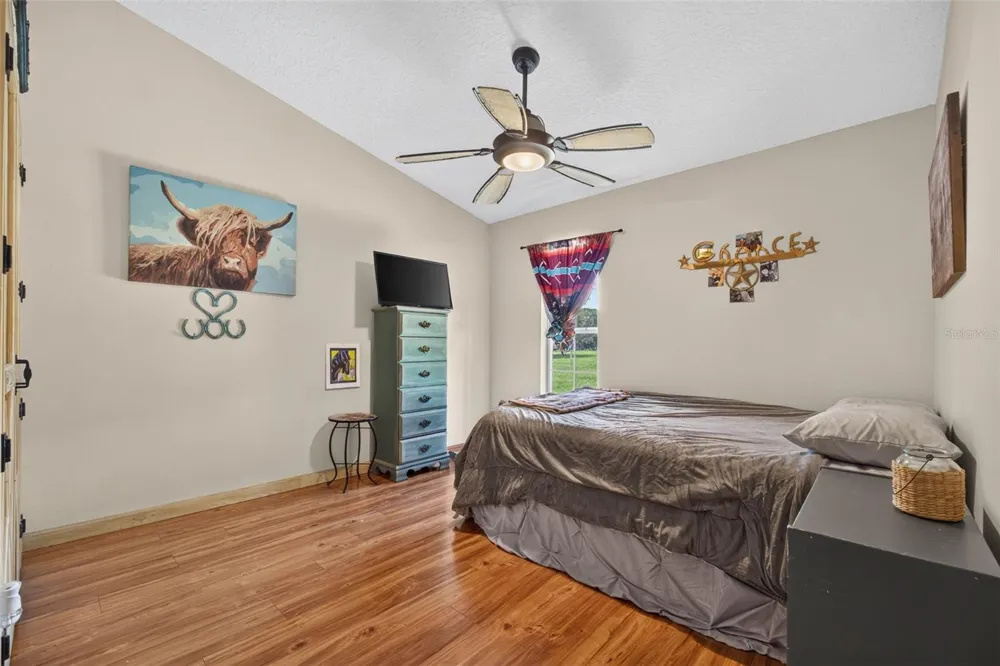 13342 W LAKE YALE ROAD Umatilla, FL 32784