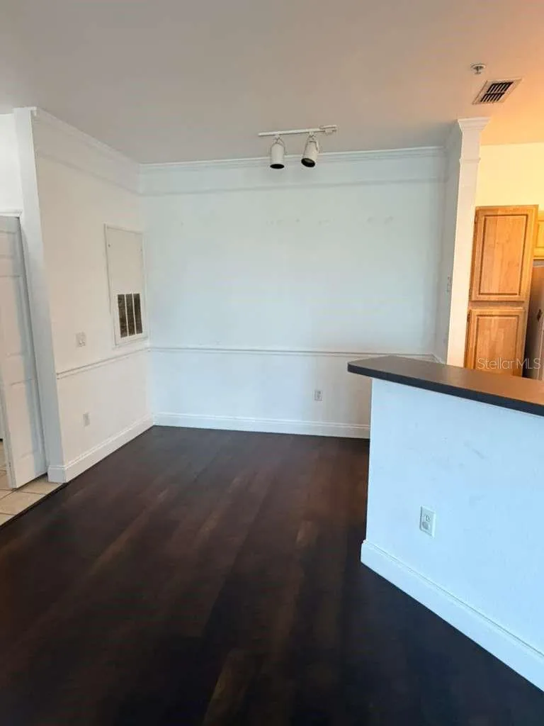 6413 ASTOR VILLAGE AVENUE #303 Orlando, FL 32835