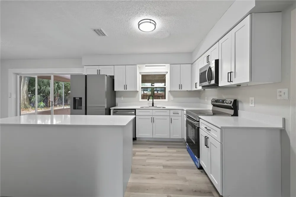 2390 NORTHLAND ROAD Mount Dora, FL 32757