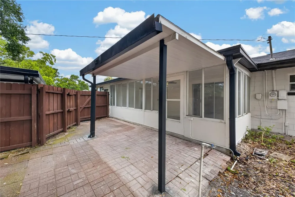 2390 NORTHLAND ROAD Mount Dora, FL 32757