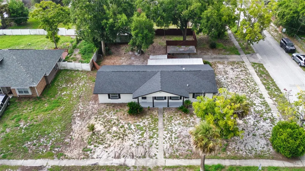 2390 NORTHLAND ROAD Mount Dora, FL 32757