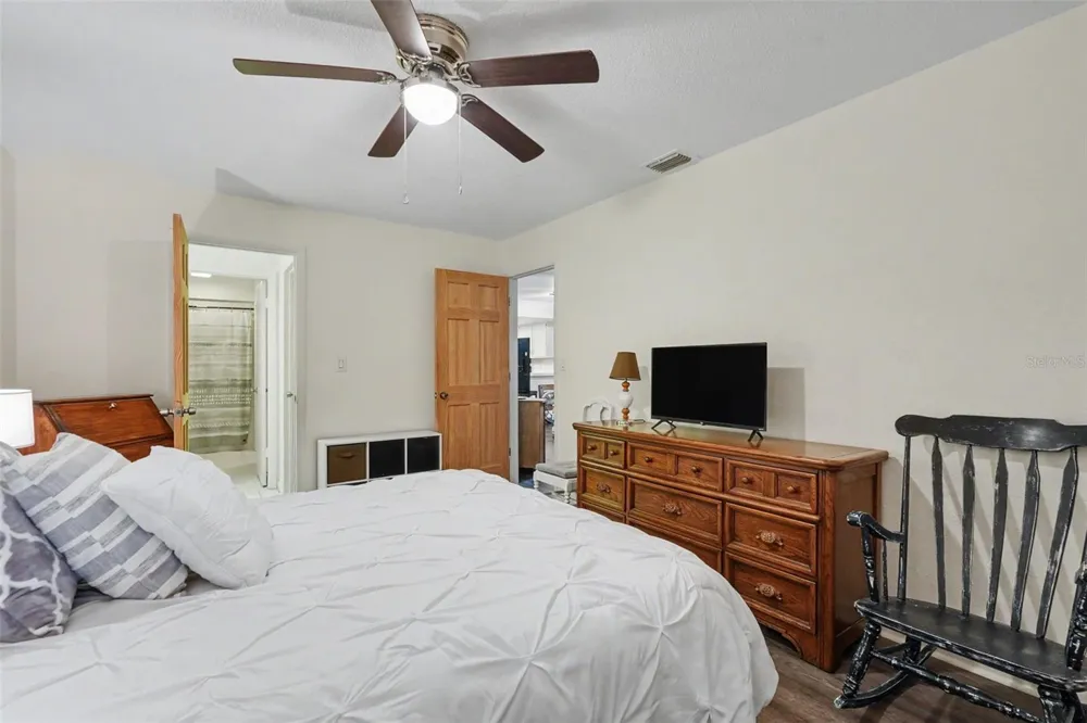 7360 ULMERTON ROAD #2B Largo, FL 33771