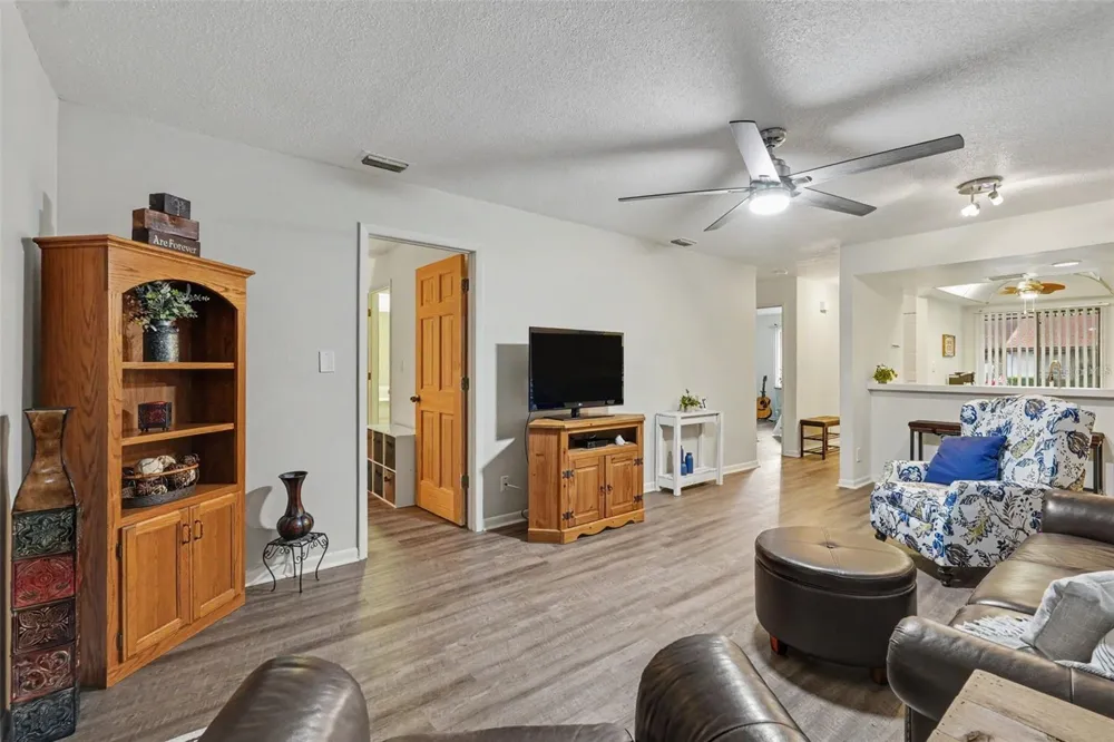 7360 ULMERTON ROAD #2B Largo, FL 33771