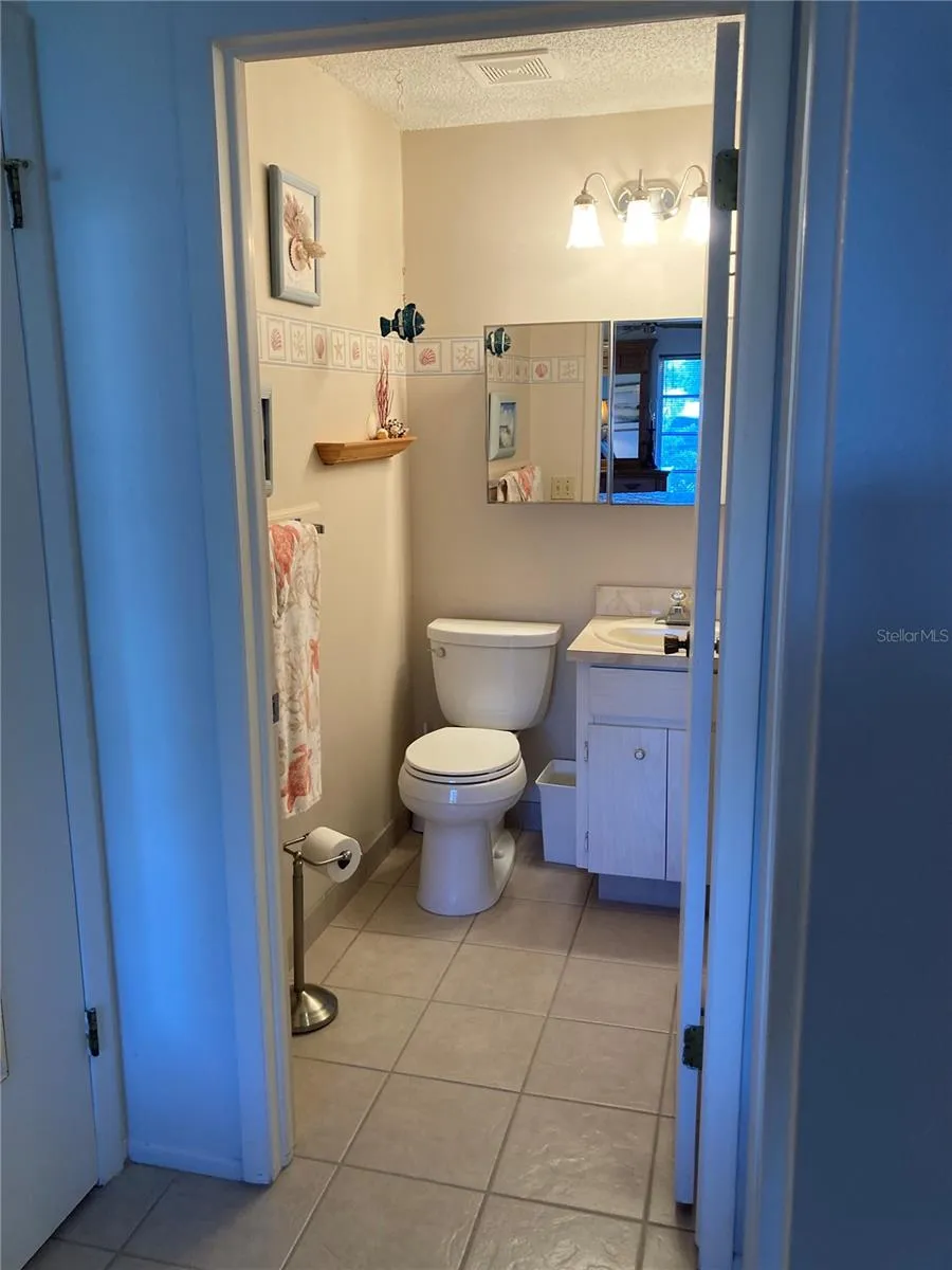 4313 TAHITIAN GARDENS CIRCLE CIRCLE #B Holiday, FL 34691