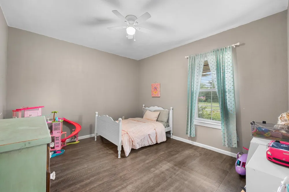 3835 County Road 151 Bedias, TX 77831