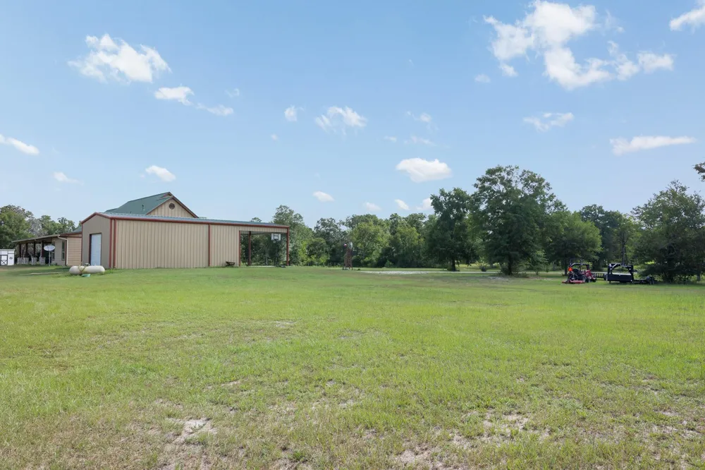 3835 County Road 151 Bedias, TX 77831