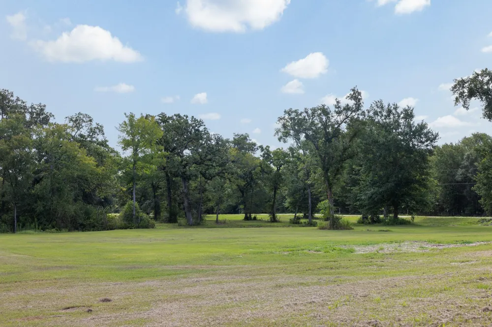3835 County Road 151 Bedias, TX 77831