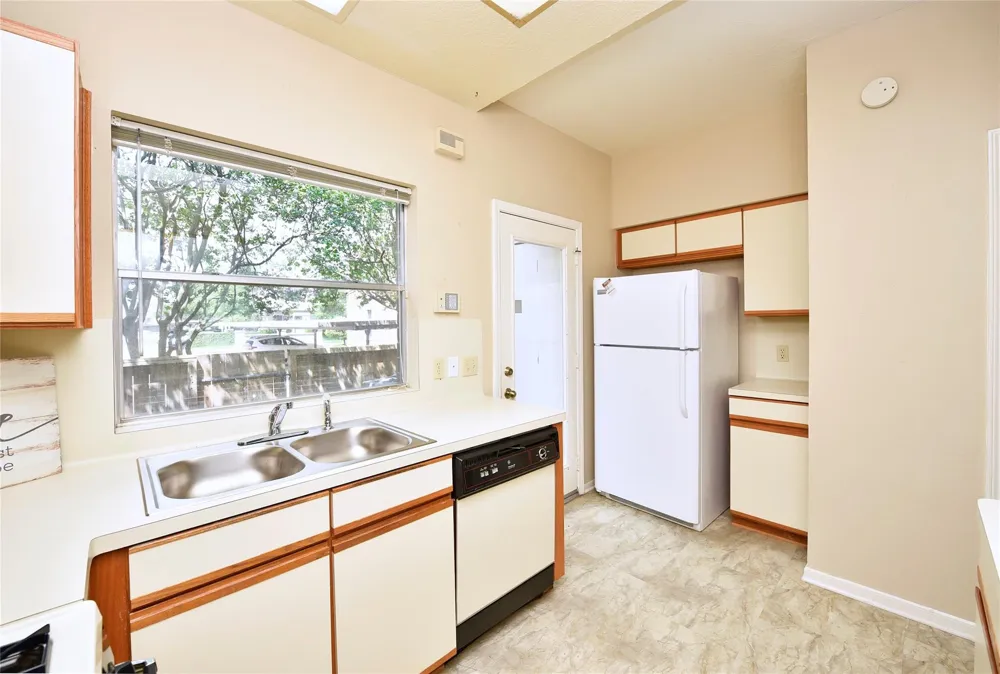 2930 Grants Lake Boulevard #2704 Sugar Land, TX 77479