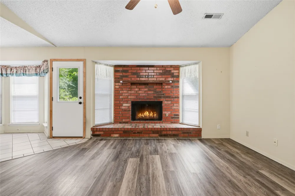 4401 S 4th Street Broken Arrow, OK 74011
