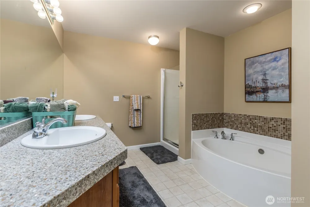 7114 James Place SE Auburn, WA 98092