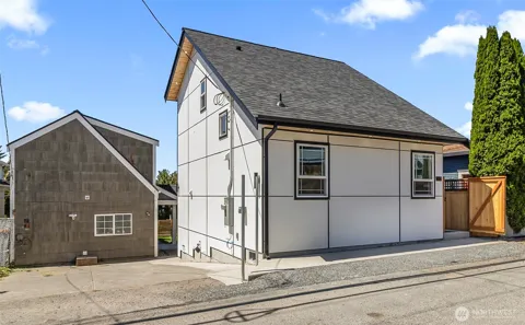 2623 Grand Ave #C