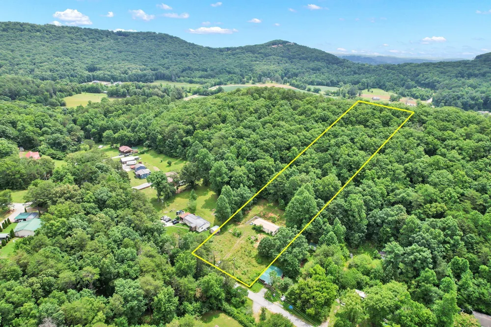 1241 Upper Cove Road Dayton, TN 37321