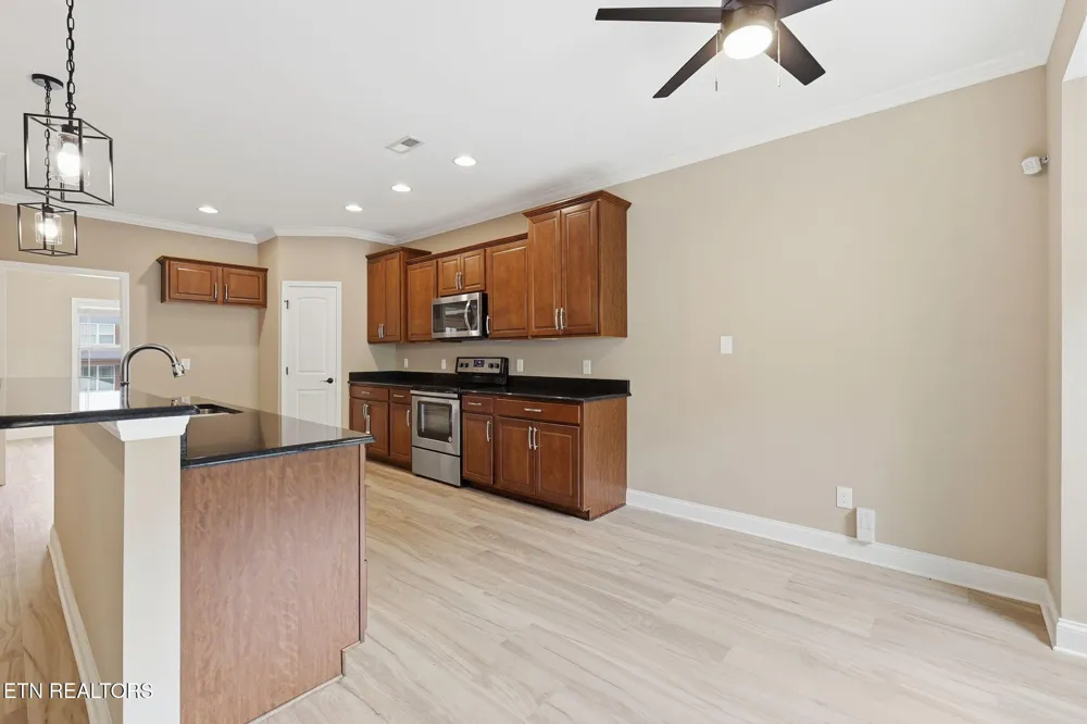 1230 Peake Lane Knoxville, TN 37922