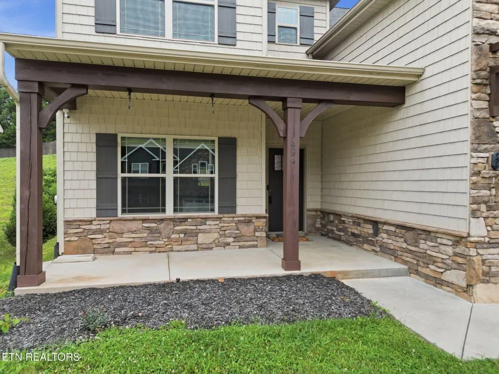 1230 Peake Lane Knoxville, TN 37922