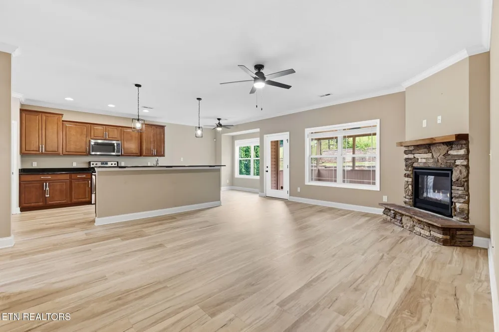 1230 Peake Lane Knoxville, TN 37922
