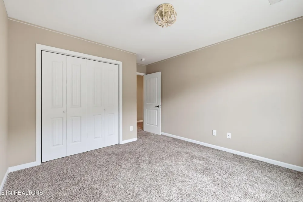 1230 Peake Lane Knoxville, TN 37922