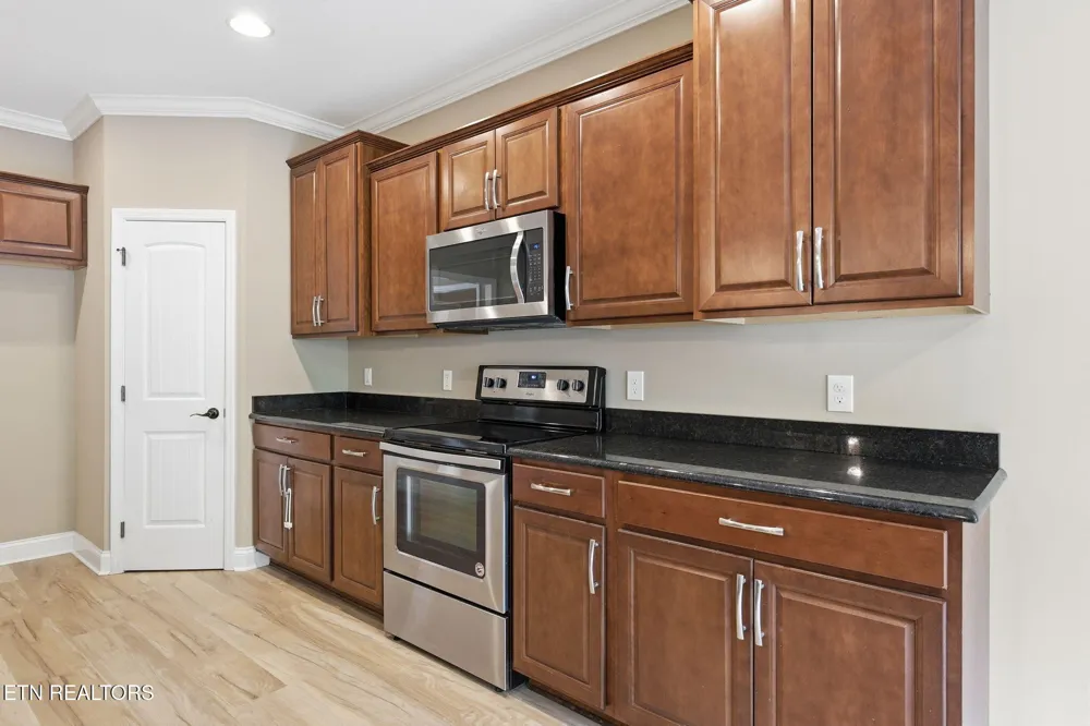 1230 Peake Lane Knoxville, TN 37922