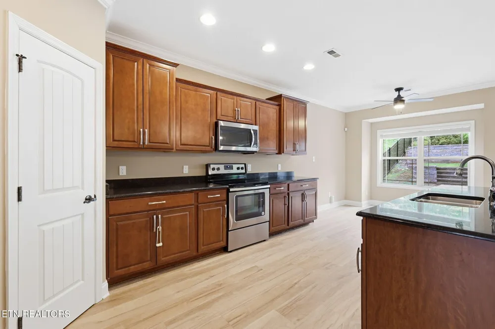 1230 Peake Lane Knoxville, TN 37922