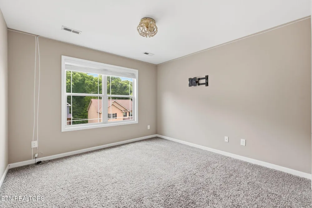 1230 Peake Lane Knoxville, TN 37922