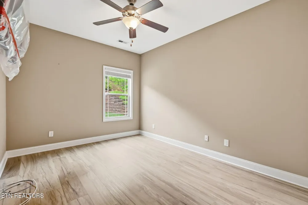 1230 Peake Lane Knoxville, TN 37922