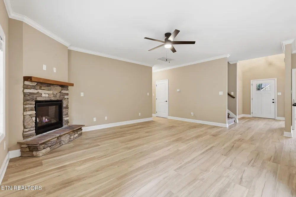 1230 Peake Lane Knoxville, TN 37922