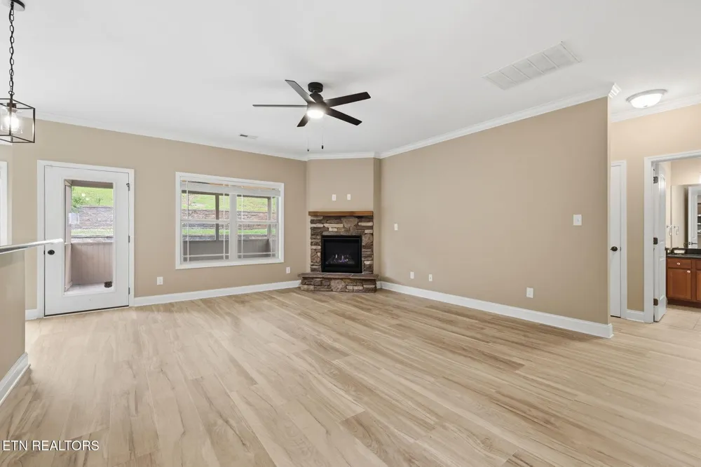 1230 Peake Lane Knoxville, TN 37922