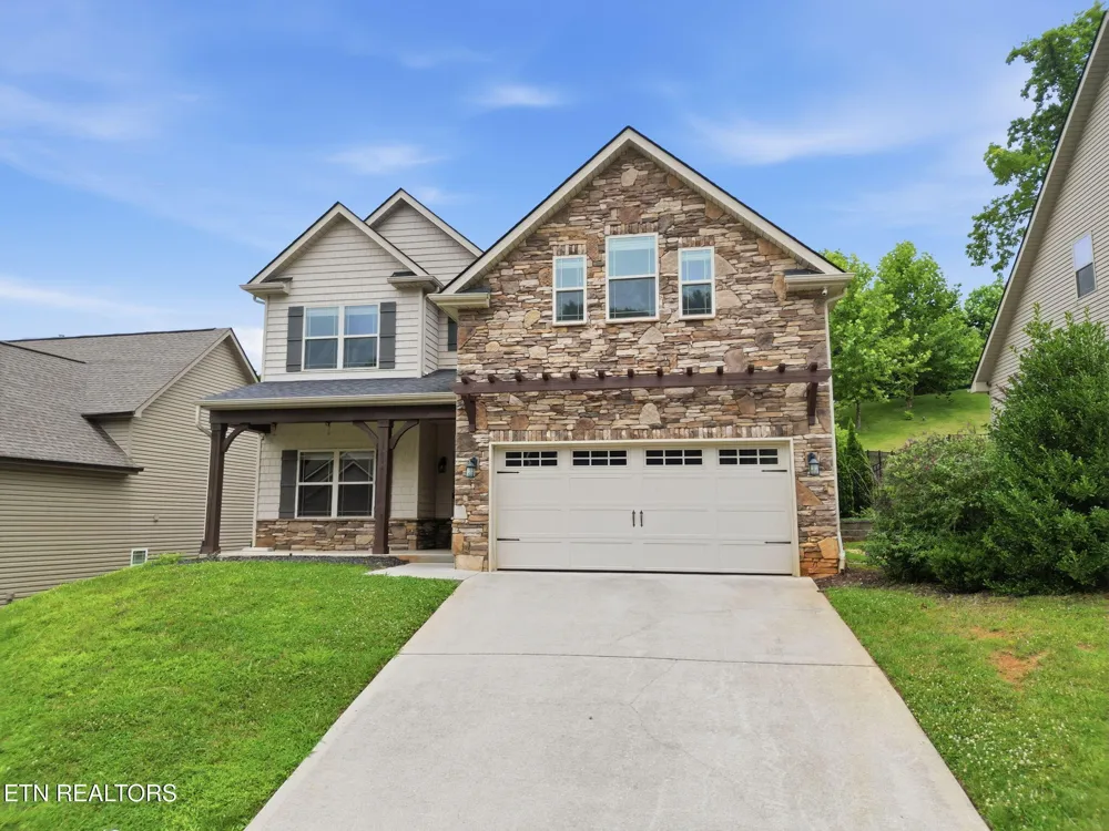 1230 Peake Lane Knoxville, TN 37922