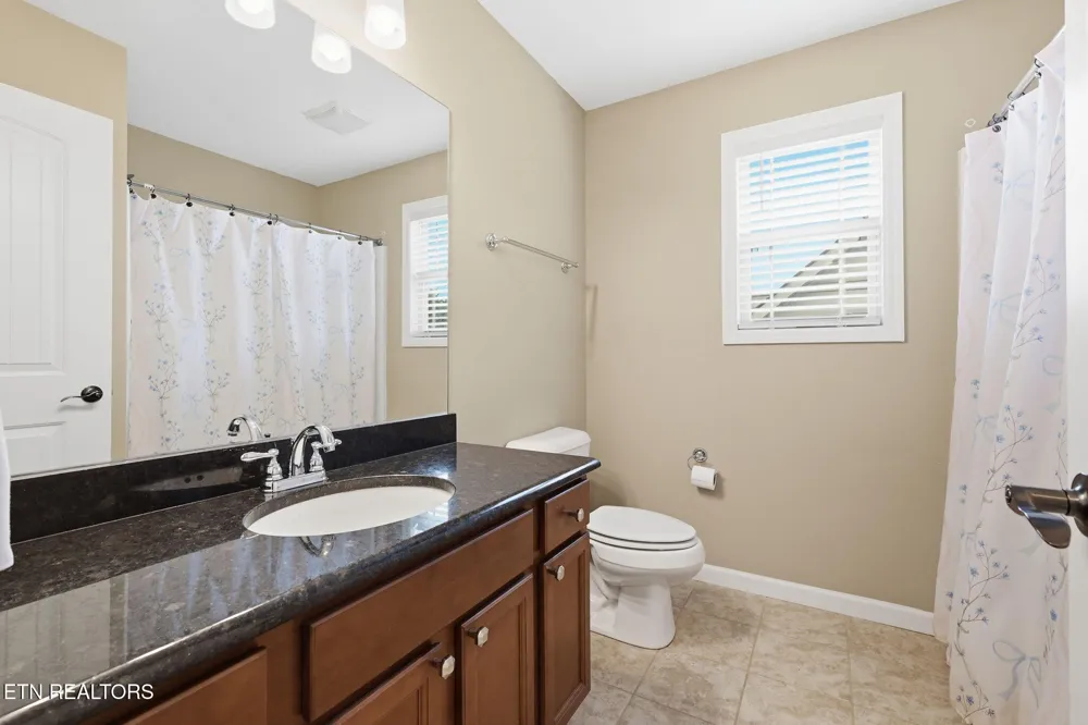 1230 Peake Lane Knoxville, TN 37922