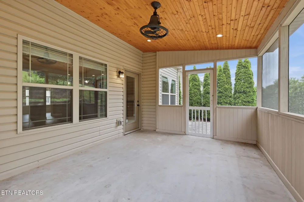1230 Peake Lane Knoxville, TN 37922