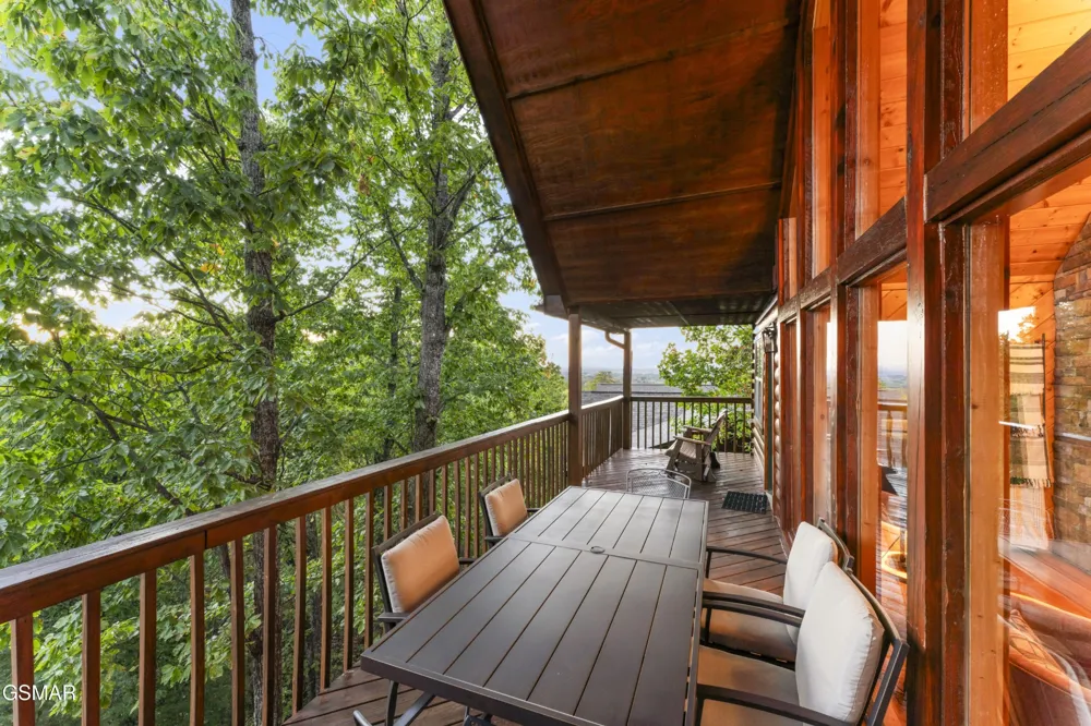 1550 Bears Den Way Sevierville, TN 37876