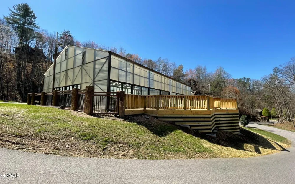 1550 Bears Den Way Sevierville, TN 37876