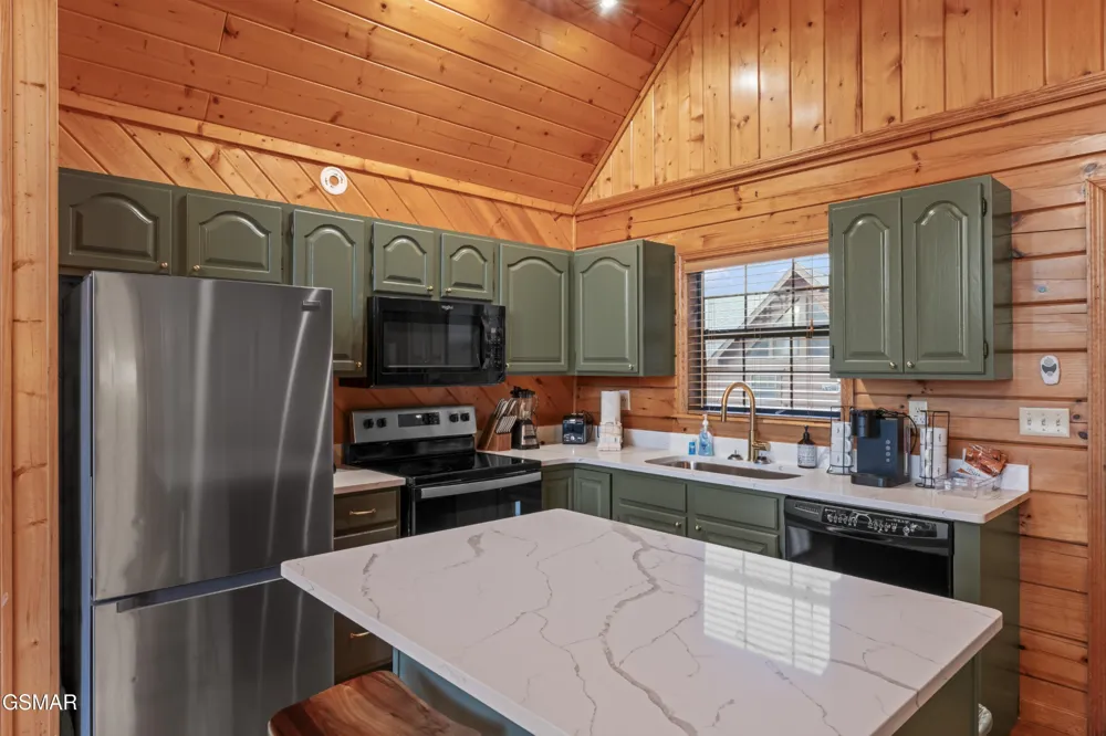 1550 Bears Den Way Sevierville, TN 37876