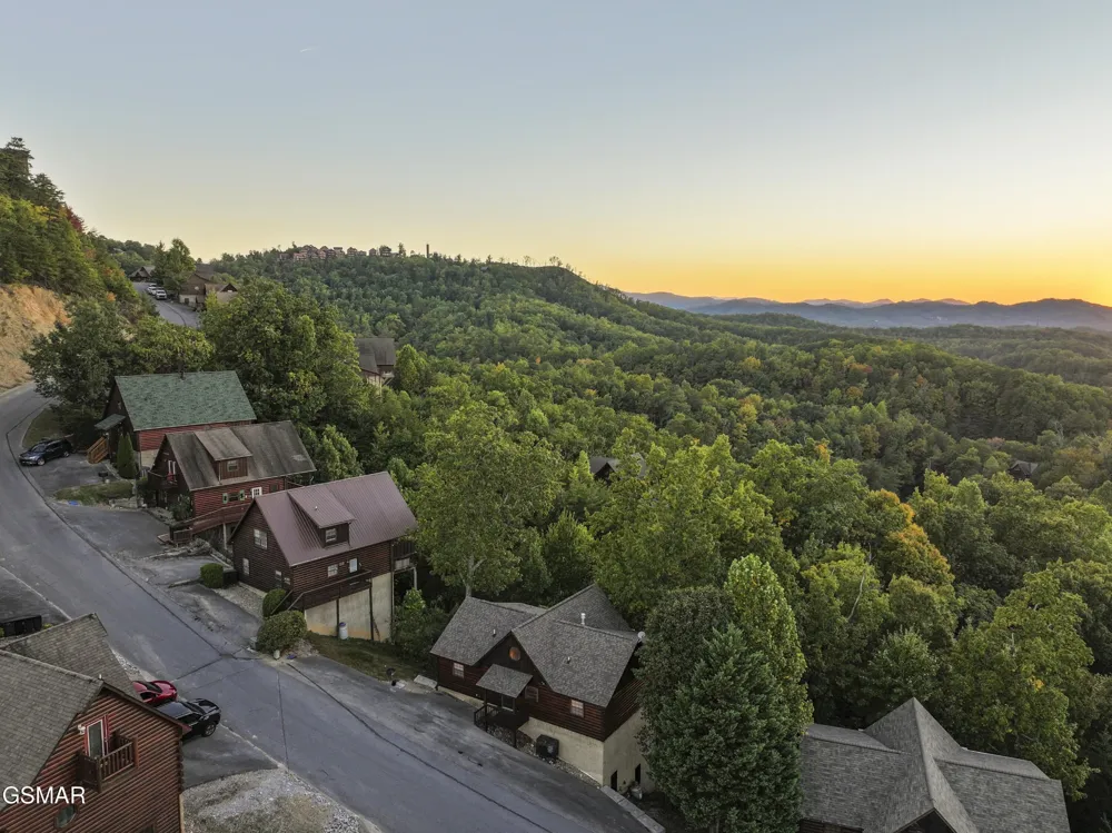 1550 Bears Den Way Sevierville, TN 37876