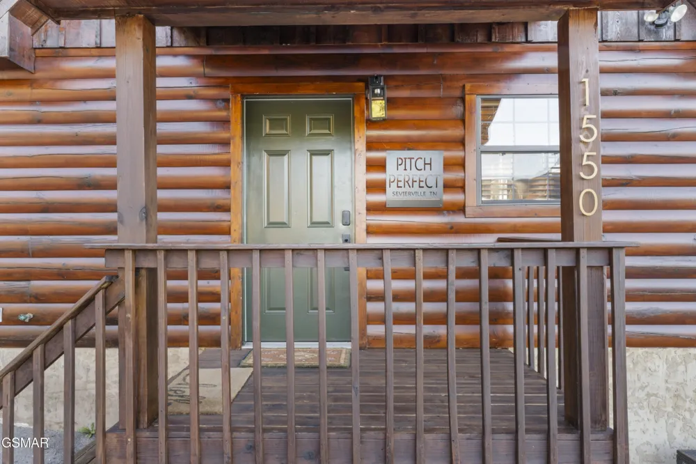 1550 Bears Den Way Sevierville, TN 37876
