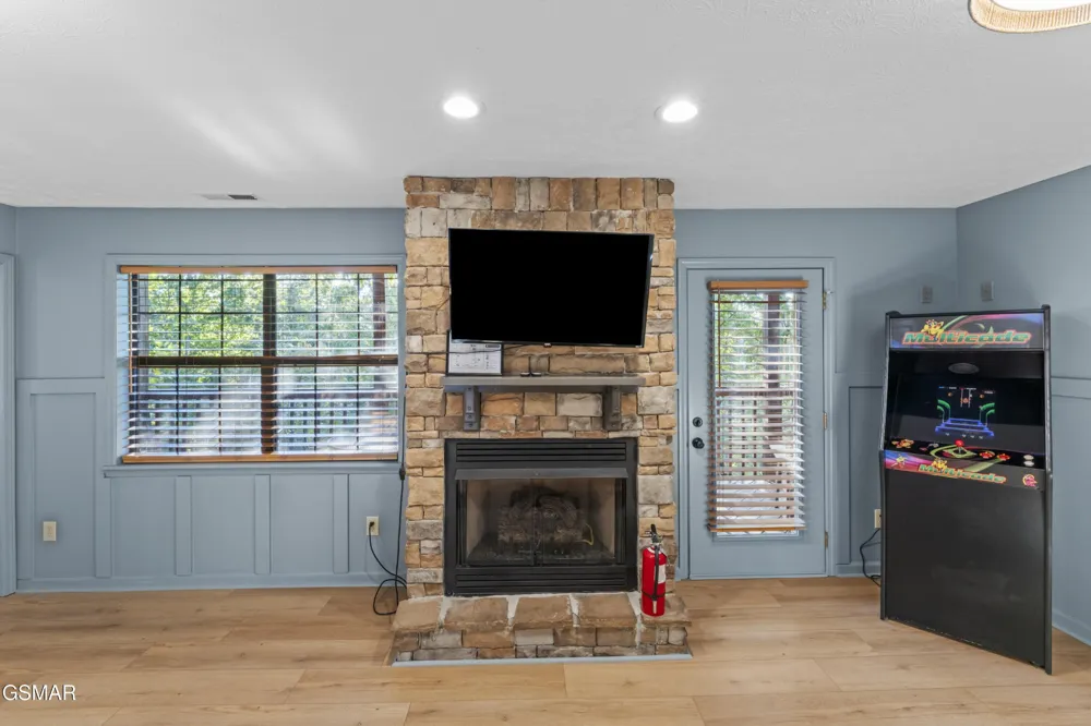 1550 Bears Den Way Sevierville, TN 37876