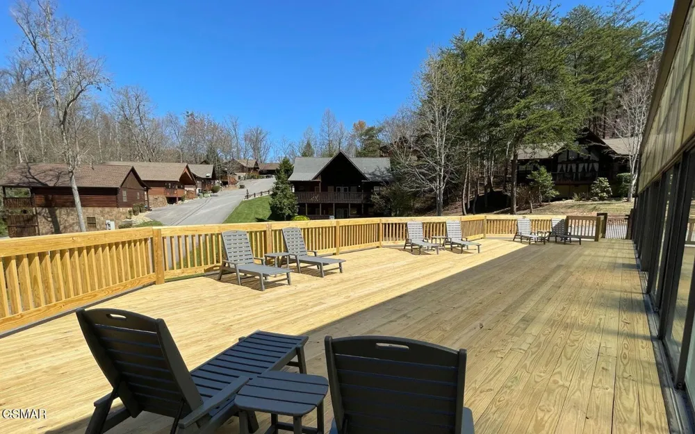 1550 Bears Den Way Sevierville, TN 37876