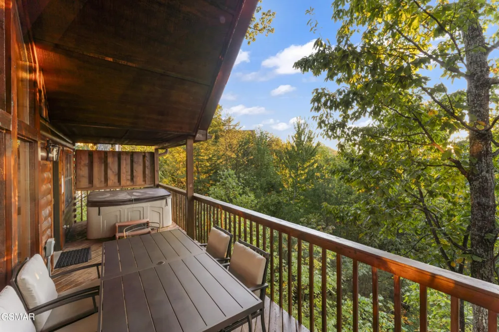 1550 Bears Den Way Sevierville, TN 37876