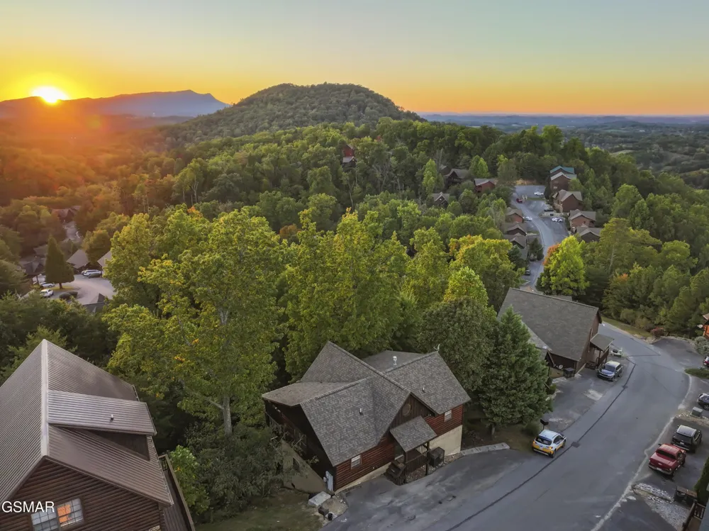 1550 Bears Den Way Sevierville, TN 37876