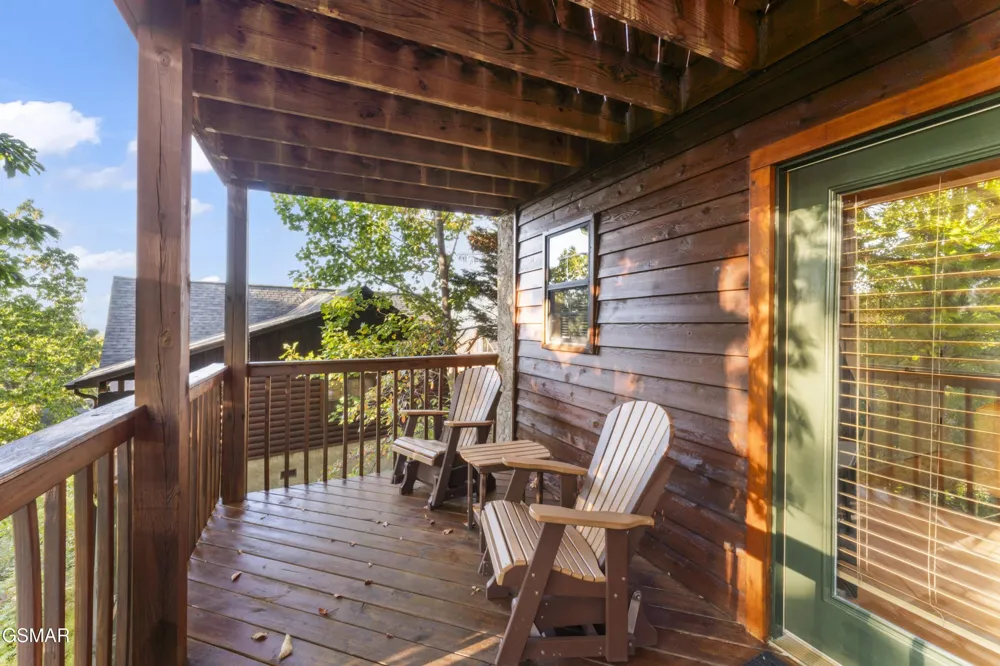 1550 Bears Den Way Sevierville, TN 37876