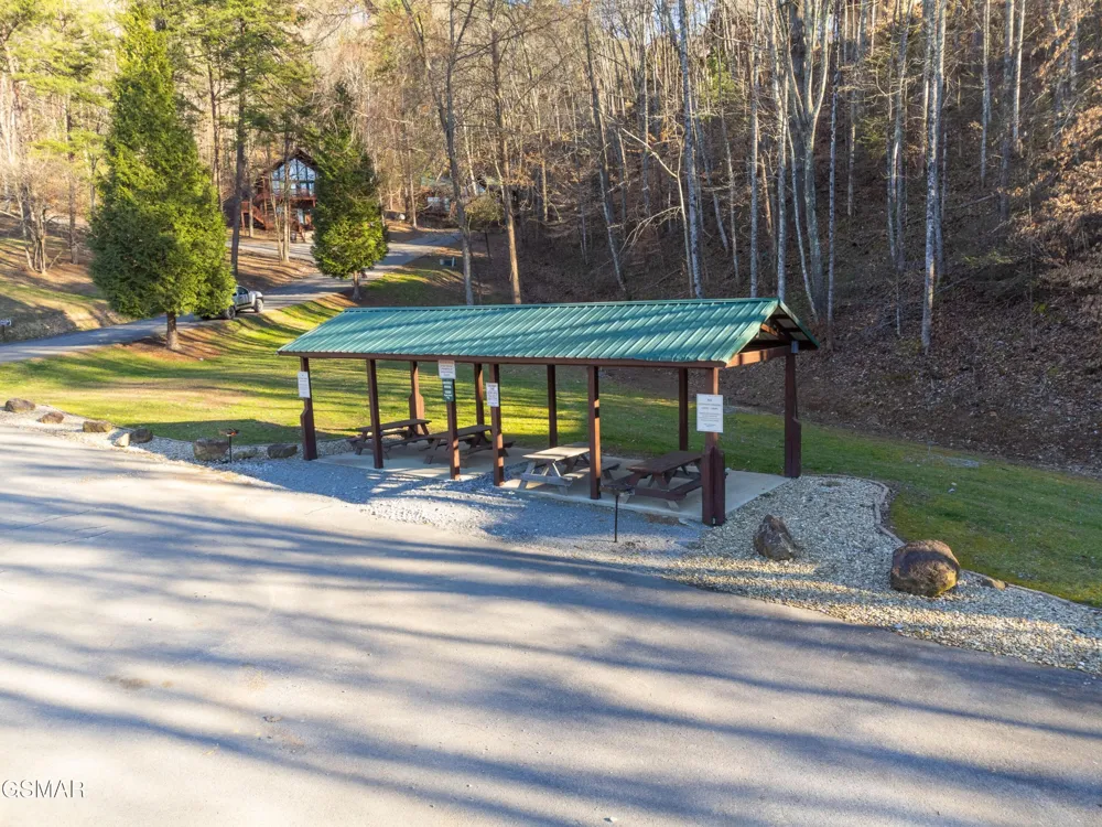 1550 Bears Den Way Sevierville, TN 37876