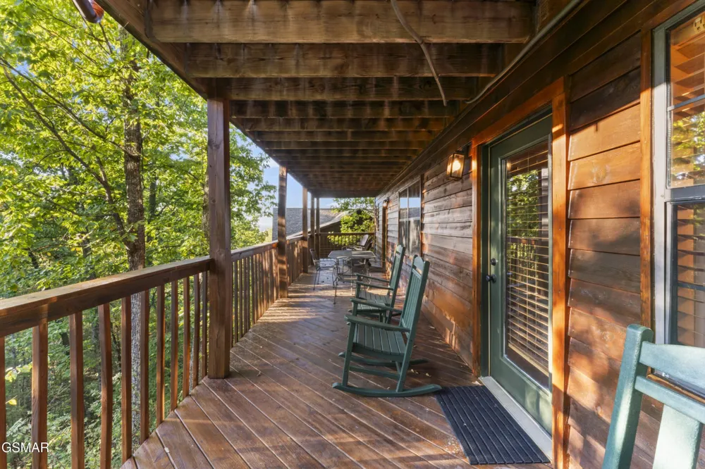 1550 Bears Den Way Sevierville, TN 37876