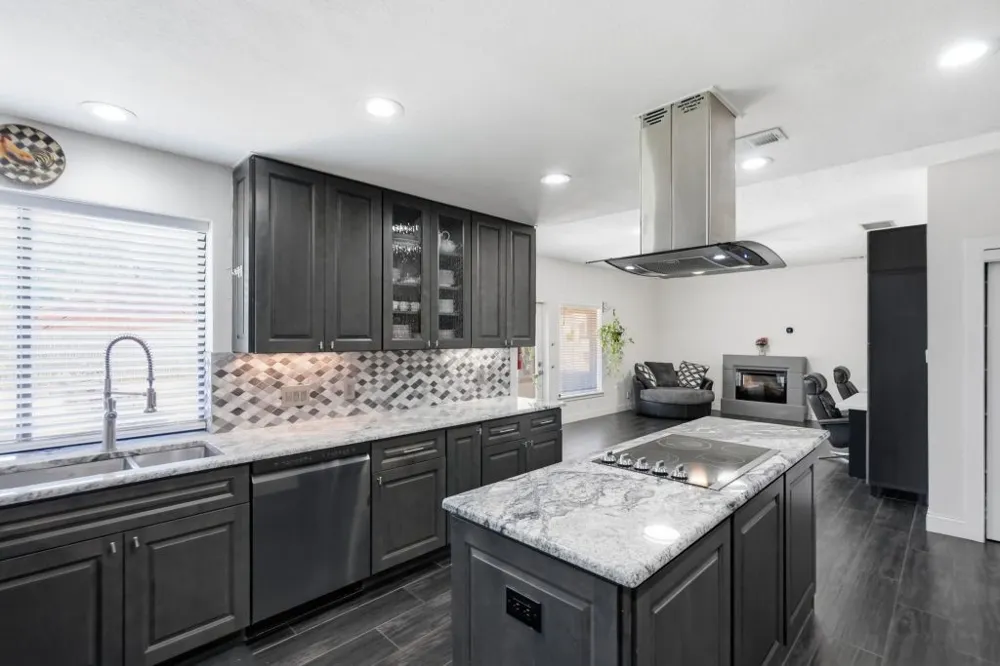 408 Arcadia Street Hurst, TX 76053