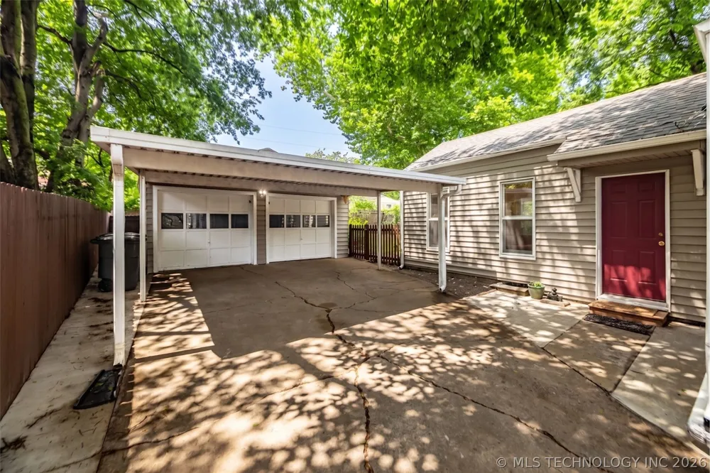 216 S Knoxville Avenue Tulsa, OK 74112