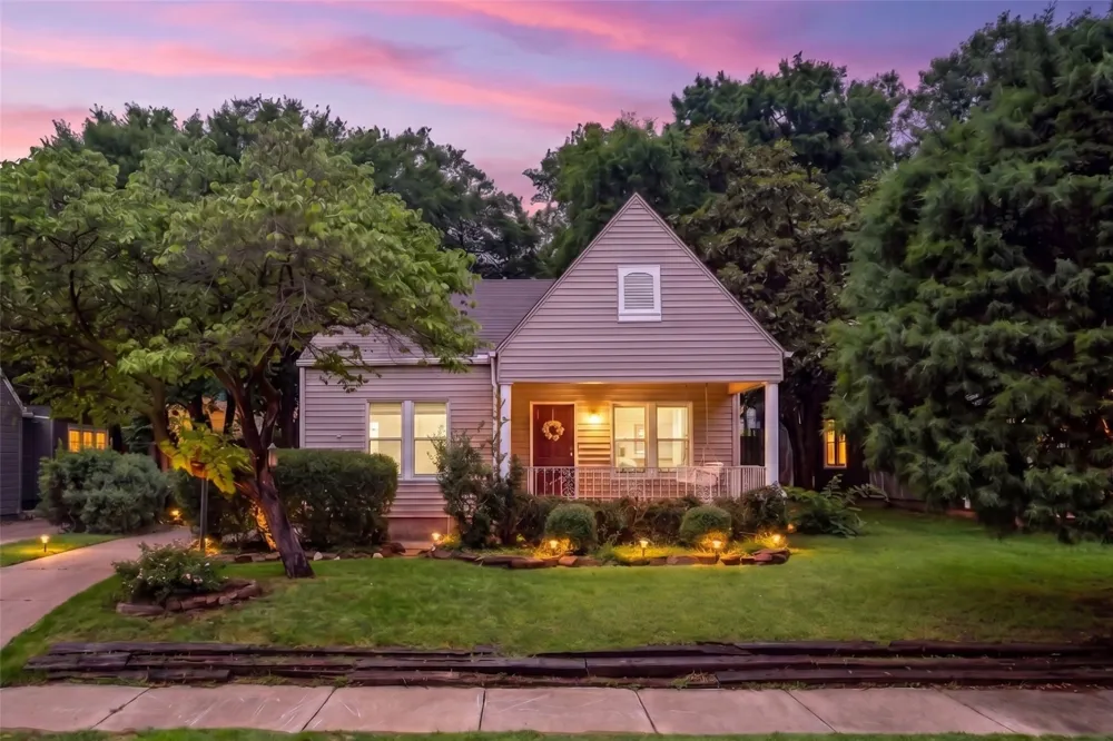 216 S Knoxville Avenue Tulsa, OK 74112