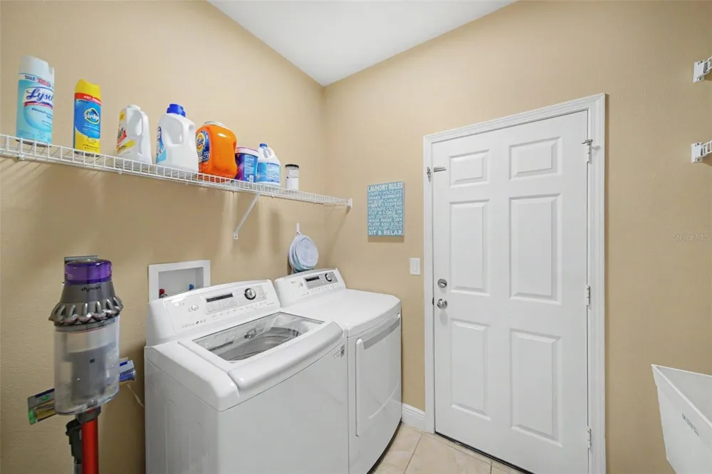 2722 WINGLEWOOD CIRCLE Lutz, FL 33558