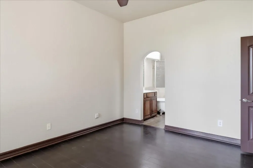 2435 Newark Circle College Station, TX 77845