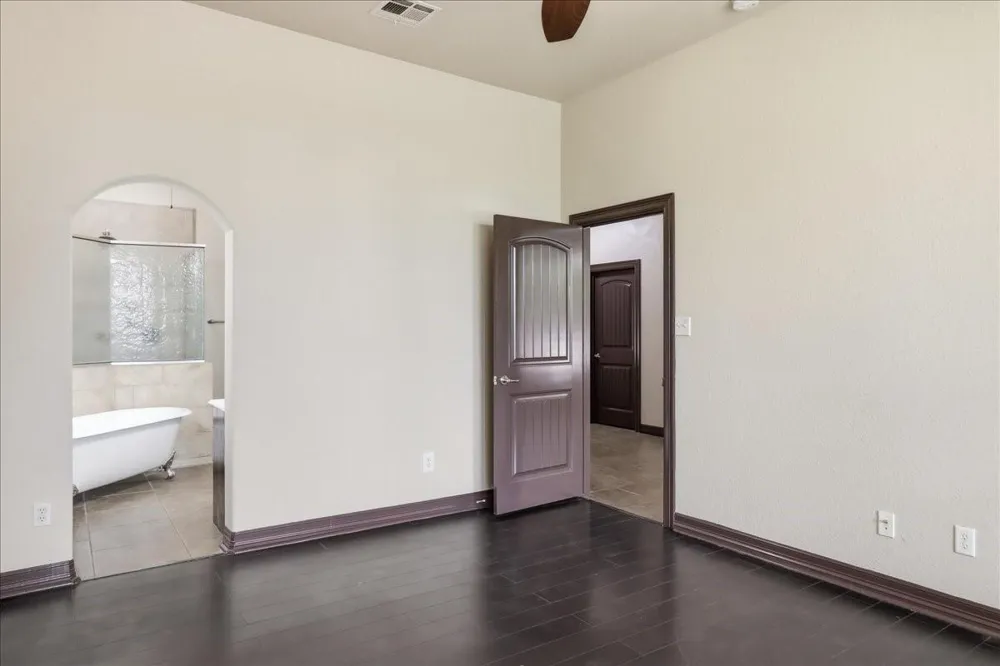 2435 Newark Circle College Station, TX 77845