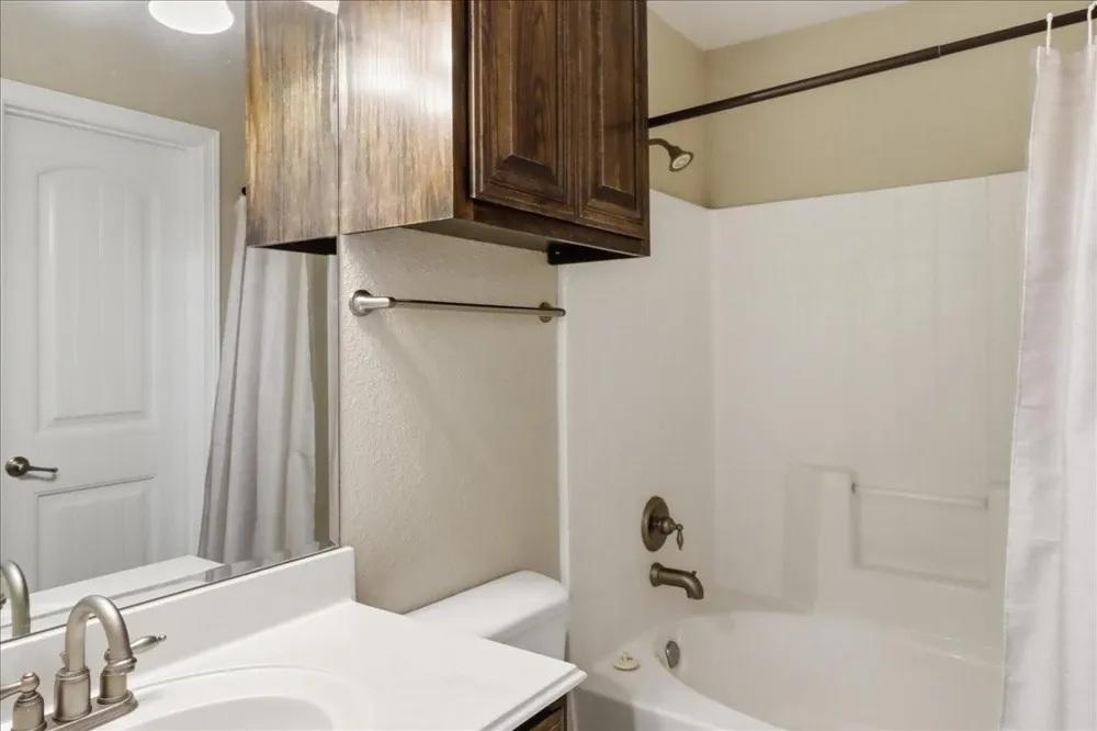 2435 Newark Circle College Station, TX 77845